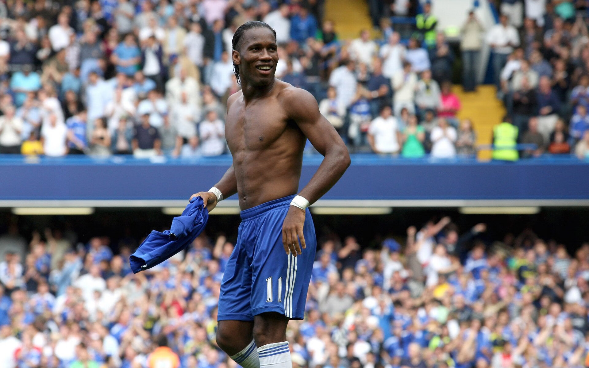 尤文与多特1-1平，老妇人陷入低谷，大黄蜂稳健经营，多特尤文欧冠决赛